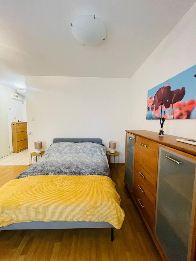 Central Studio Close To Andrassy Avenue For 4 Persons Budapest Exterior photo